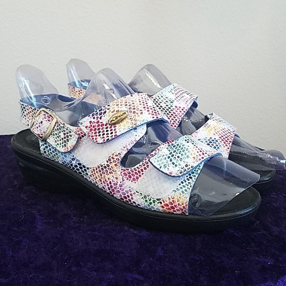 NWOT Flexus Anatomic Leather Sandal